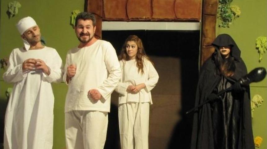 Hisarcık&rsquo;ta &rsquo;k&ouml;pr&uuml;den &Ouml;nce Son &Ccedil;ıkış&rsquo; Konulu Tiyatro