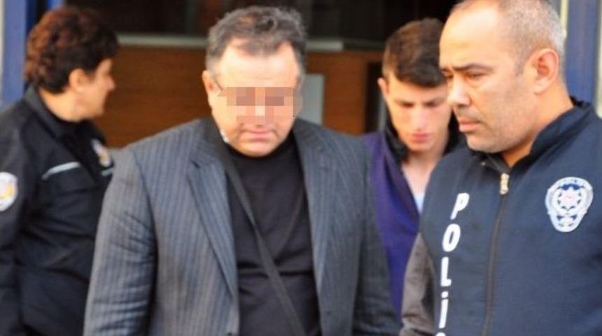 Manisa&rsquo;da Fet&ouml; Operasyonu: 8 G&ouml;zaltı