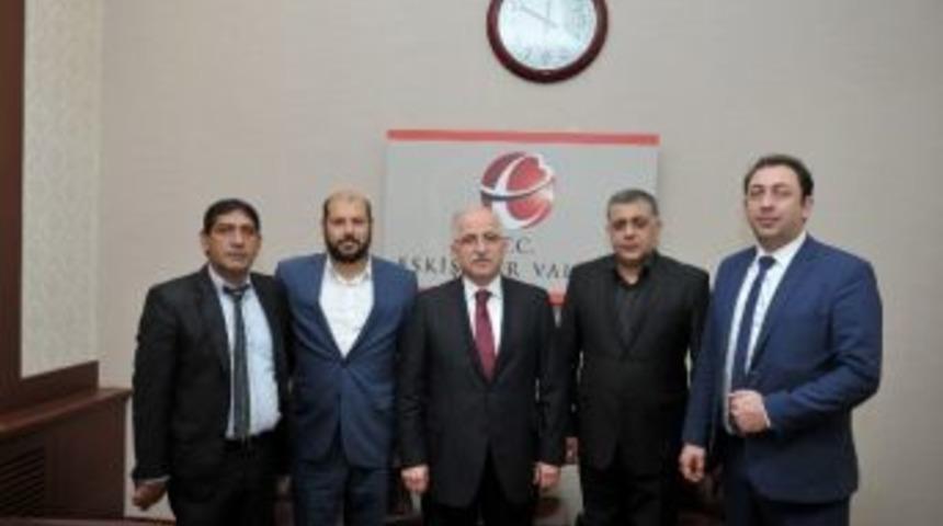 Romanlardan Vali Tuna&rsquo;ya Ziyaret