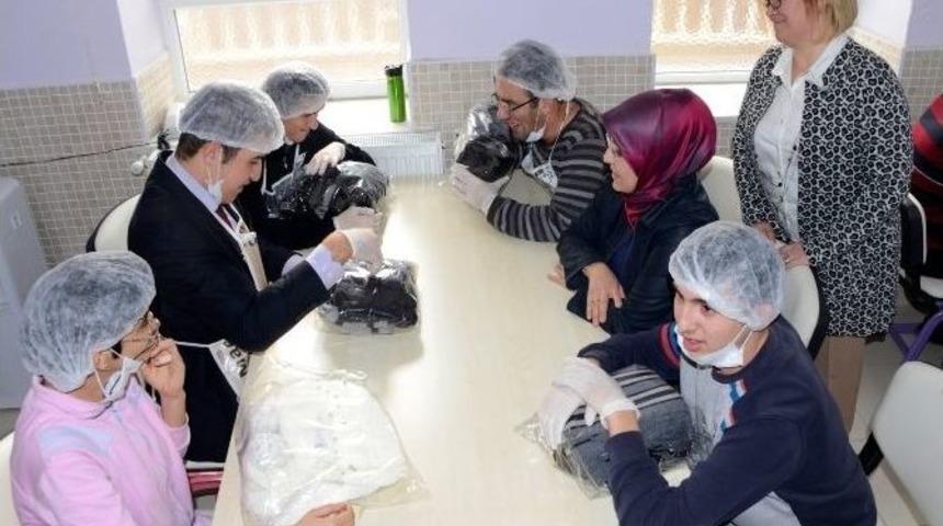 Başkan Toru, &Ouml;zel &Ouml;ğrencilerle Buluştu