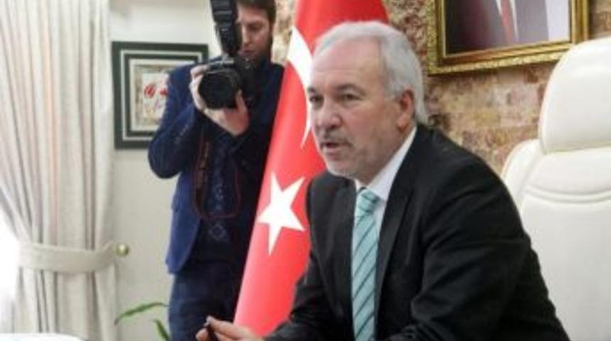 Başkan Kamil Sara&ccedil;oğlu: Biz Tarihi Kalemle Değil, Canıyla Yazmış Bir Milletiz