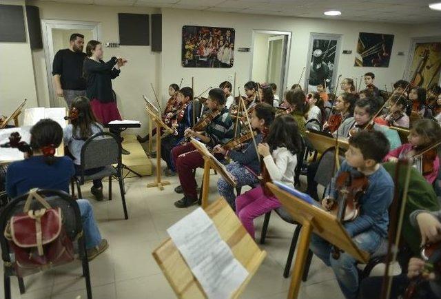 Çocuk Senfoni’nin Yurt Dışından Gelen Konukları