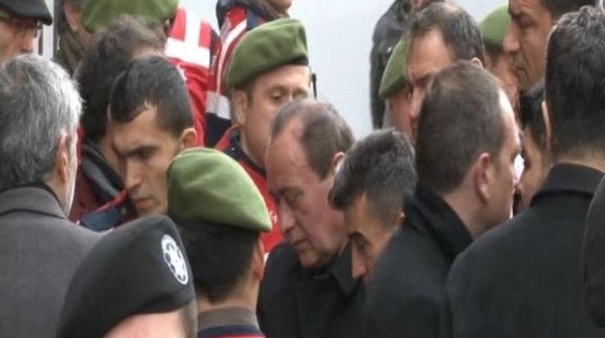 Alaattin &Ccedil;akıcı Annesinin Evinde