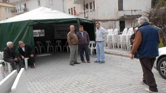 Ankara’daki Patlamada Ölen Sivil Memurun Fethiye’deki Baba Ocağına Ateş Düştü