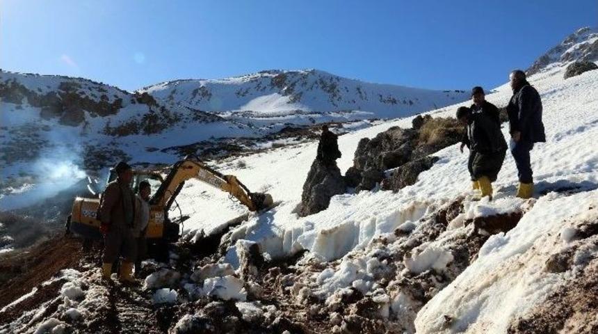 Kaş&rsquo;ın Kemer Ovasına Sulama Suyu Geliyor