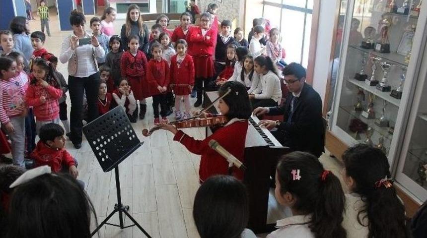 Ted &Ouml;ğrencisinden Keman Dinletisi