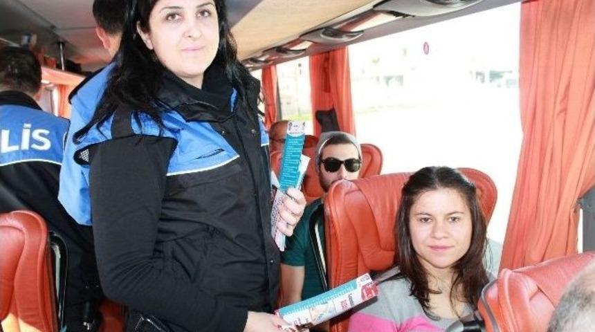 Toplum Destekli Polis&rsquo;ten Yolculara Broş&uuml;rl&uuml; Uyarı