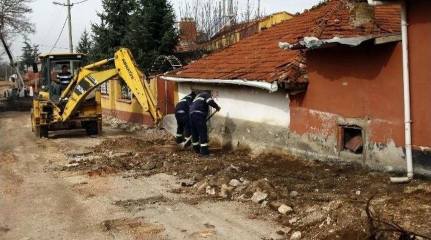 Karacaşehir&rsquo;de Yaya Yolu Sorunu &Ccedil;&ouml;z&uuml;l&uuml;yor