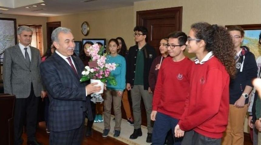 Vali B&uuml;y&uuml;k&rsquo;ten Teog Şampiyonlarına &Ouml;d&uuml;l