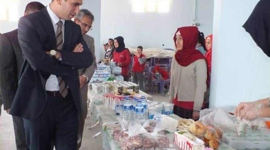 Tut İhh Temsilciliği Yetim &Ccedil;ocuklar İ&ccedil;in Kermes D&uuml;zenledi
