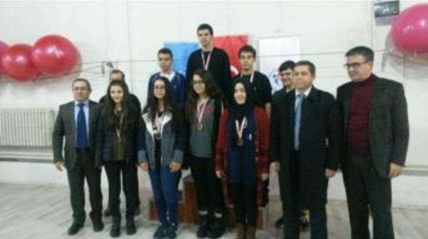 Bah&ccedil;eşehir&rsquo;de Satran&ccedil; Sevinci