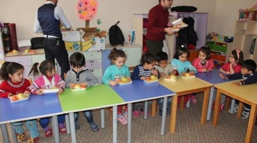 Van&rsquo;da &lsquo;sağlıklı Meyve Tabağı&rsquo; Etkinliği