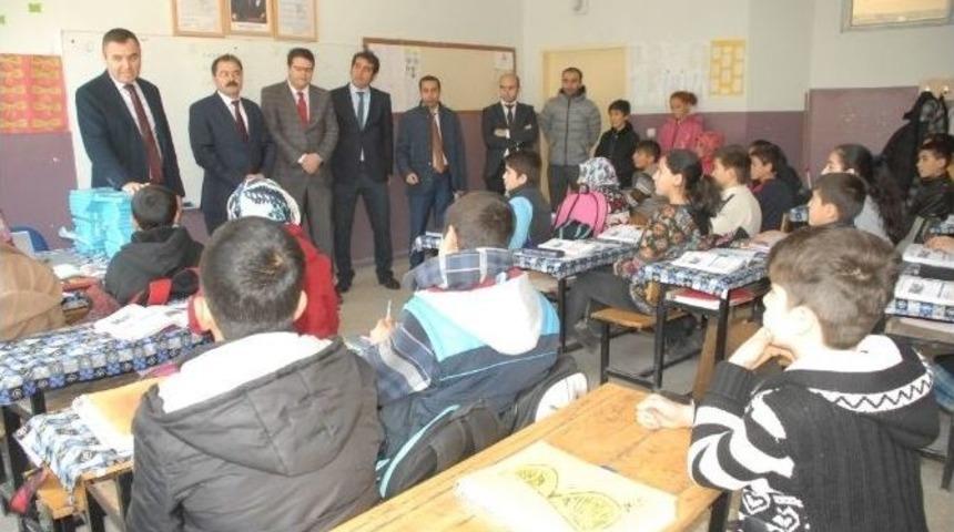 Kaymakam Sarı Teog Sınavında Başarılı Olan Okulları Ziyaret Etti