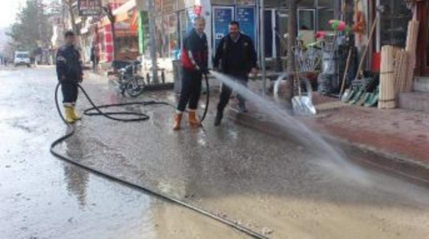 Taşk&ouml;pr&uuml; Belediyesi&rsquo;nden Bahar Temizliği