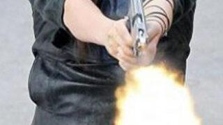 Evlatlık aldığı oğlunu öldürdü