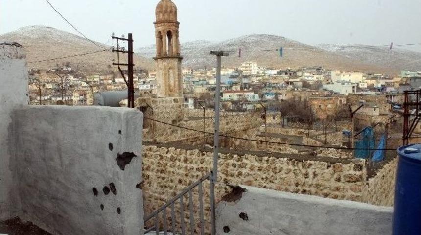 Darge&ccedil;it&rsquo;teki Katliamın İzleri İlk Kez G&ouml;r&uuml;nt&uuml;lendi