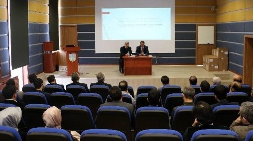 İlahiyat Fak&uuml;ltesi Akademik Kurul Toplantısı Ger&ccedil;ekleştirildi