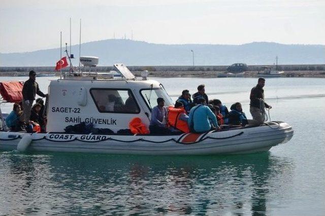 Ayvalık’ta İki Ayrı Operasyonda 204 Göçmen Yakalandı