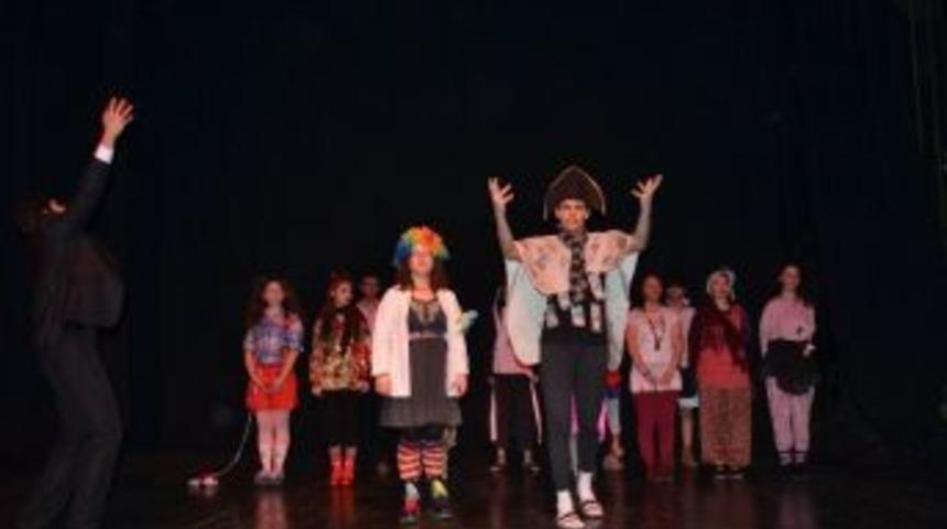 Gen&ccedil;lik Merkezleri Arası Ske&ccedil; Yarışması Yapıldı