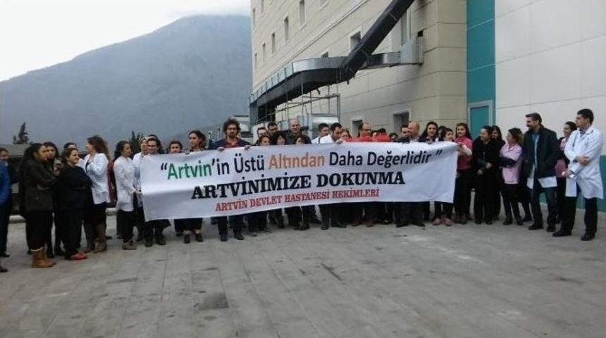 Artvin Devlet Hastanesi Doktorlarından Cerattepe Eylemlerine Destek