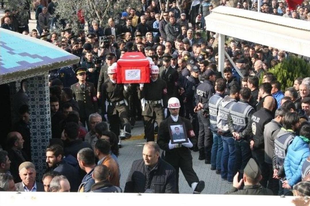 Bursalılar Şehitlerini G&ouml;zyaşları İ&ccedil;inde Uğurladı