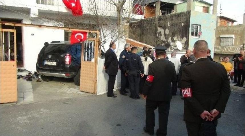 Diyarbakır&rsquo;dan İzmir&rsquo;e İki Şehit Ateşi D&uuml;şt&uuml;