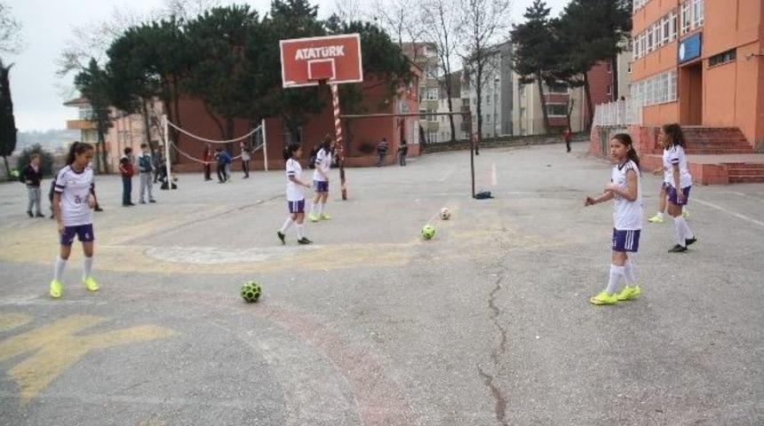 Beton Zeminde &Ccedil;alışıp T&uuml;rkiye Şampiyonluğu Hedefliyorlar