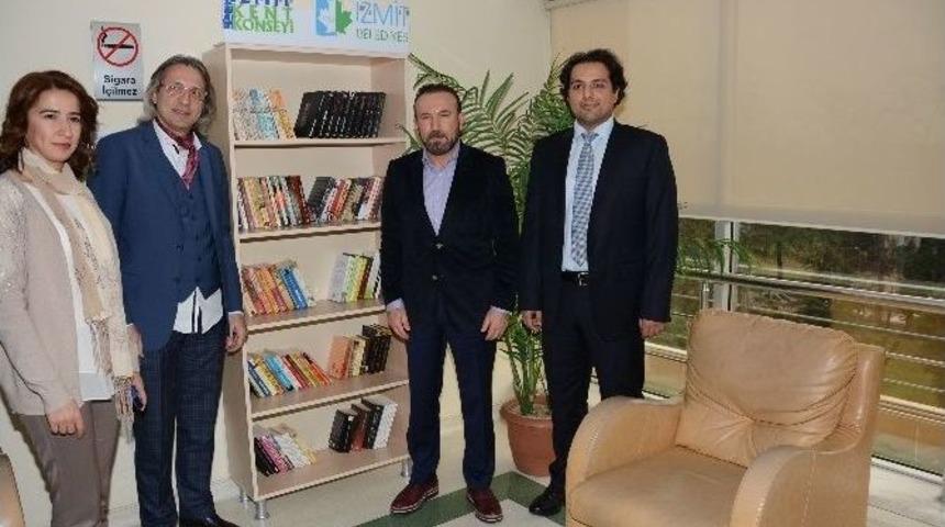 Hastanelerde Kitaplık Projesi Başladı