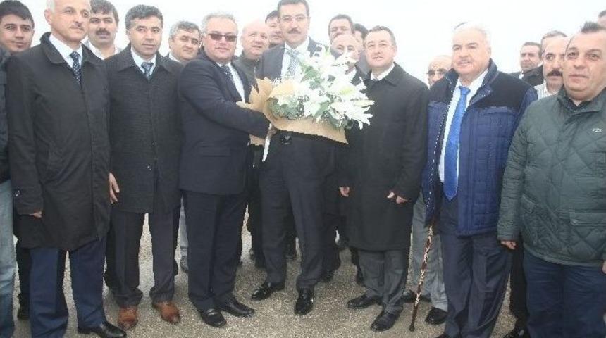 Bakan T&uuml;fenk&ccedil;i, &ldquo;g&uuml;mr&uuml;k Kapılarındaki G&uuml;venlik Tedbirlerini Arttıracağız&rdquo;