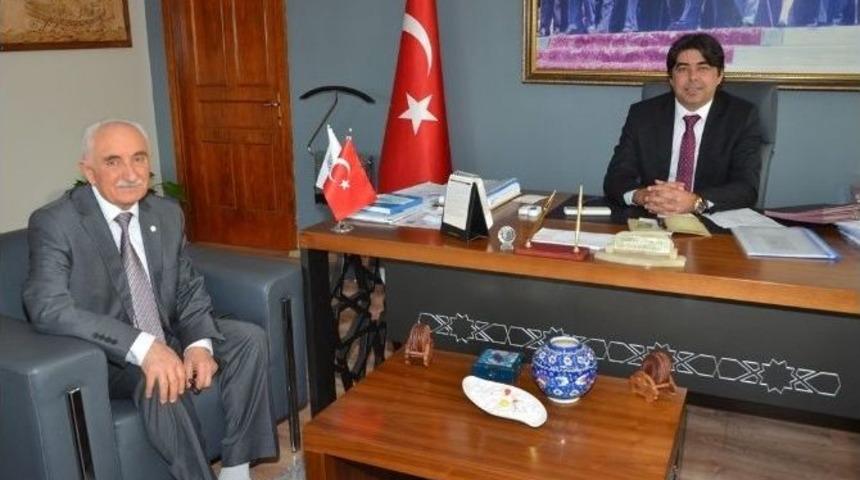 Türk Kızılay’ı Foça Şubesinden Başkan Demirağ’a Ziyaret