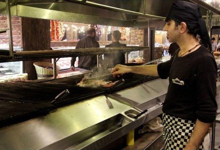 Dünyanın En Büyük Et Restoranı Açıldı G1