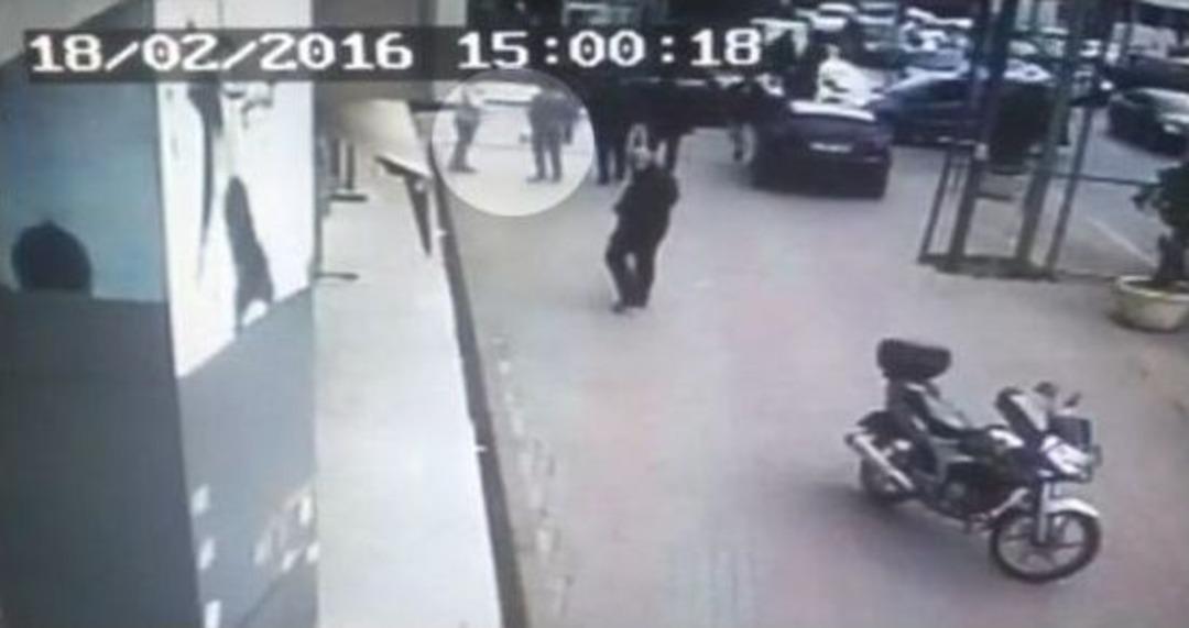 Cebindeki Telefon Hayatını Kurtardı