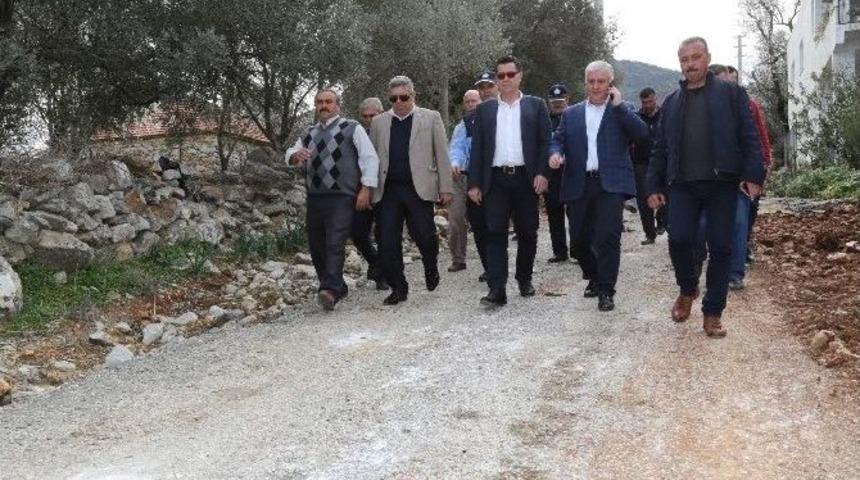 Başkan Kocadon, Karaova&rsquo;da İncelemelerde Bulundu