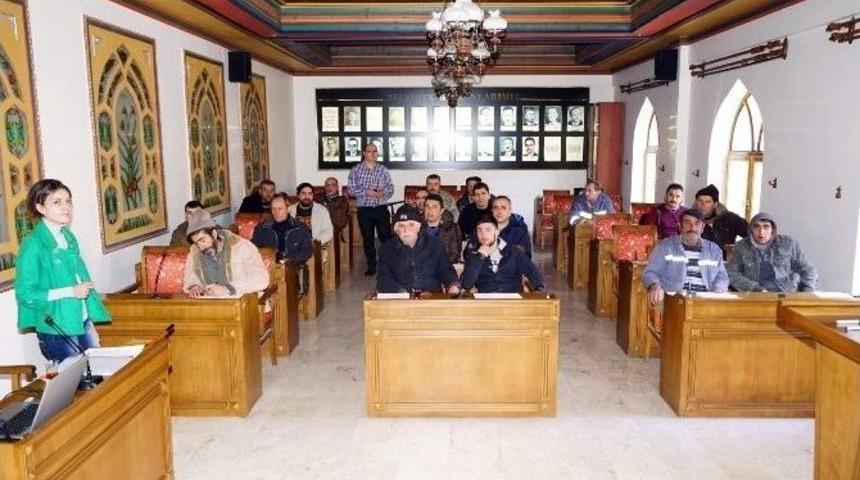 Belediye &Ccedil;alışanlarına İş Sağlığı Ve G&uuml;venliği Eğitimi