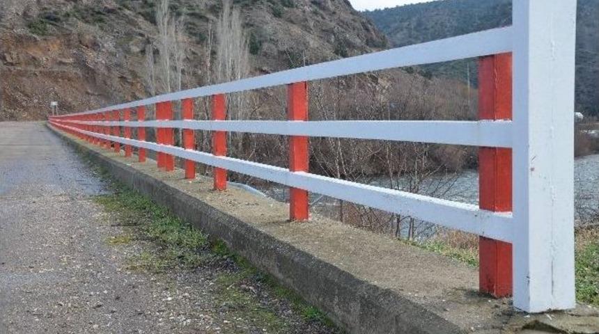 Sarıcakaya&rsquo;da Ter&ouml;re Kırmızı-beyaz Tepki