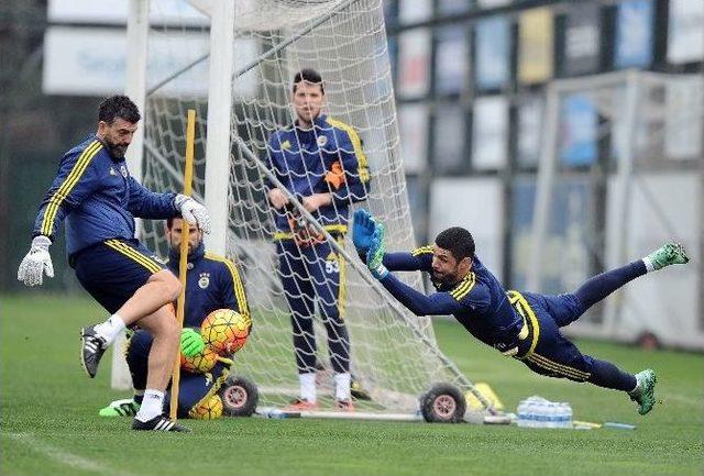 Fenerbahçe, Bursaspor Maçı Hazırlıklarını Sürdürüyor