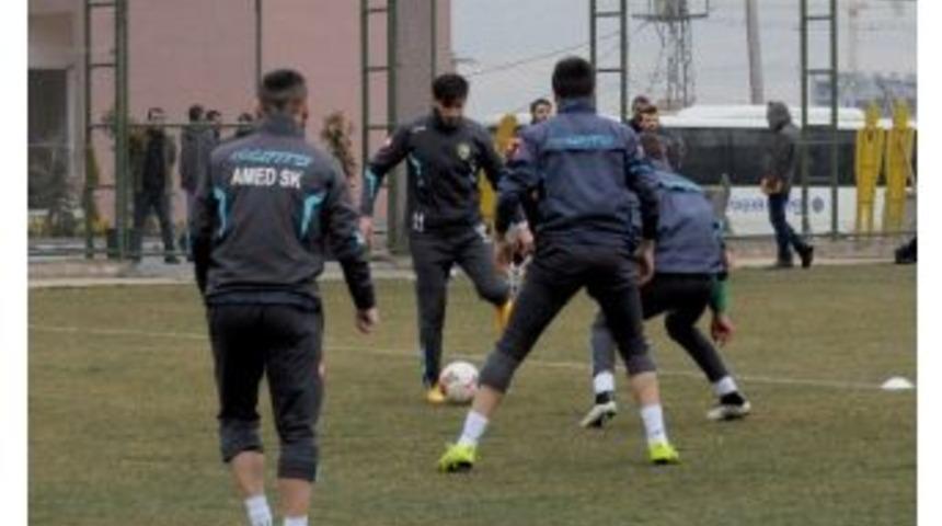 Amed Sfk&rsquo;da Ey&uuml;pspor Mesaisi