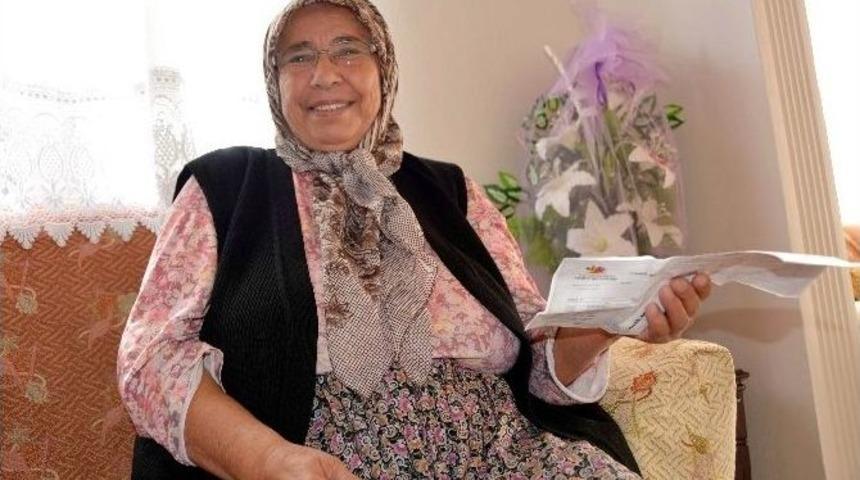 Emlak Vergisi Borcu &Ouml;d&uuml;yorum Zannetti, Tost Makinesiyle Kandırıldı