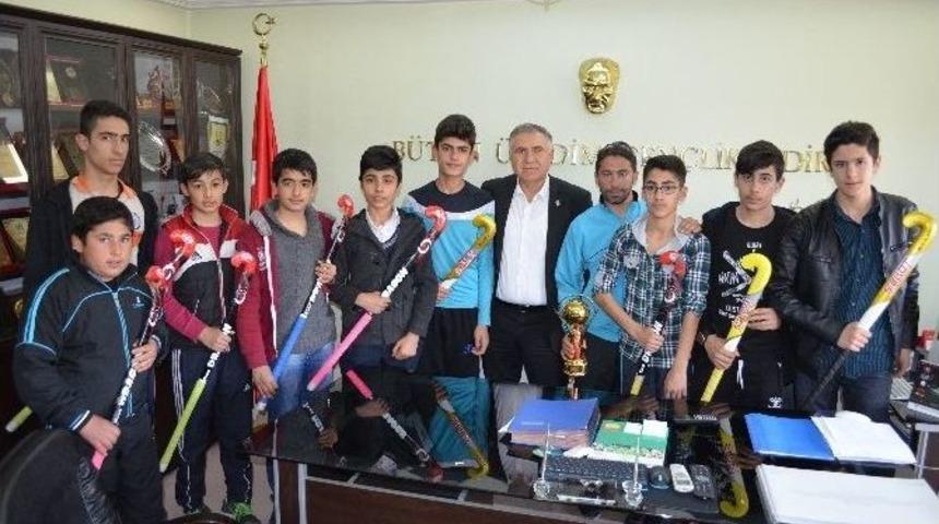 Adıyamanlı Hokey Takımı 2.lige Terfi Etti