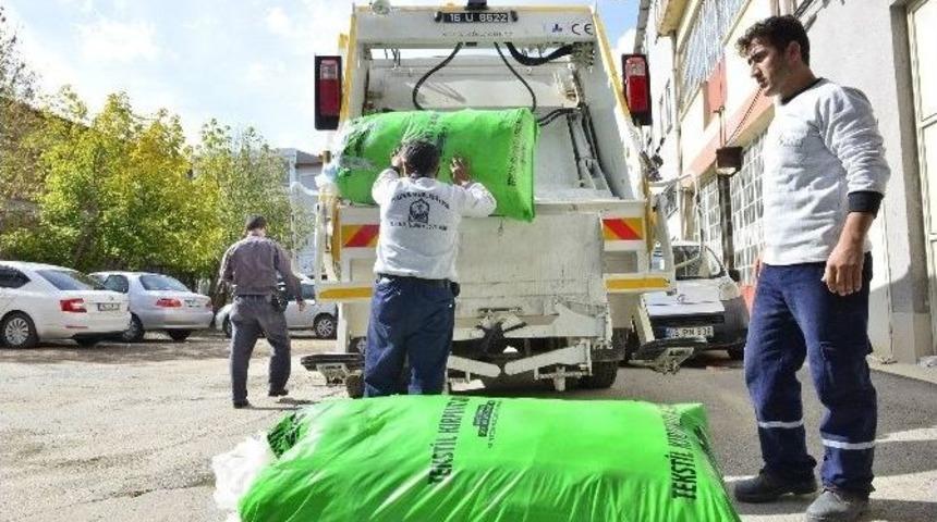 Yıldırım&rsquo;da Tekstil Atıkları &Ccedil;evreyi Kirletmiyor
