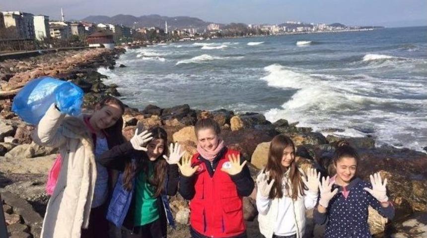 Fatsa&rsquo;da Gen&ccedil;ler Mıntıka Temizliği Yaptı