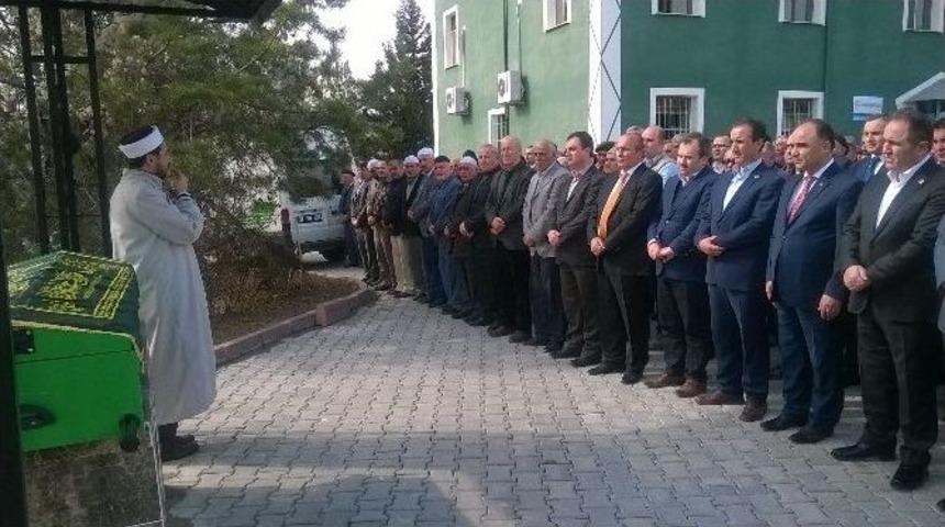 Han&ouml;n&uuml; Belediye Başkanı B&uuml;y&uuml;kbabasını Kaybetti