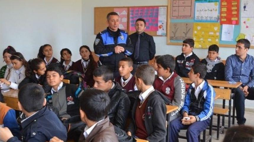 Besni Emniyet M&uuml;d&uuml;rl&uuml;ğ&uuml;nden Eğitime Tam Destek