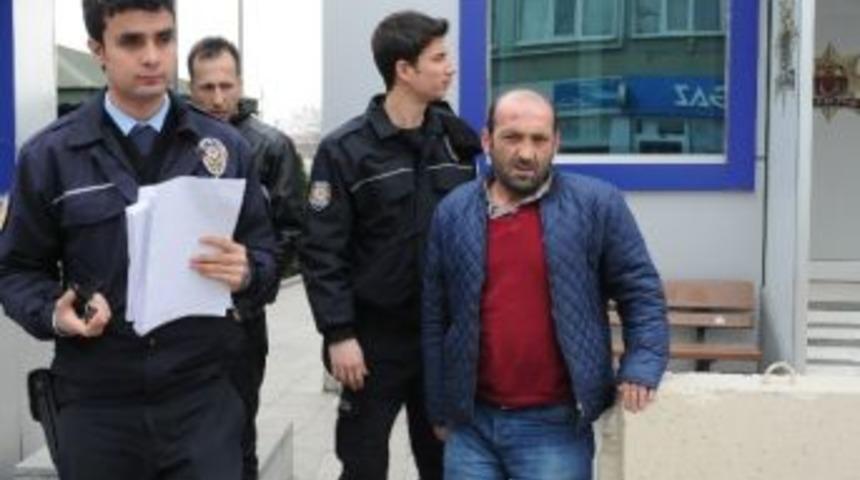 Kontrol&uuml;n&uuml; Kaybederek Dehşet Sa&ccedil;an Tır S&uuml;r&uuml;c&uuml;s&uuml; Adliyeye Sevk Edildi