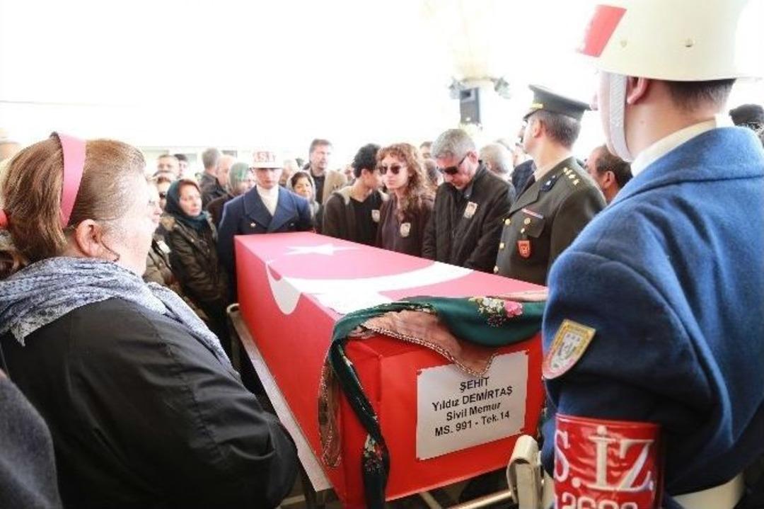 Patlamada Şehit Olan Yıldız Demirtaş Son Yolculuğuna Uğurlandı