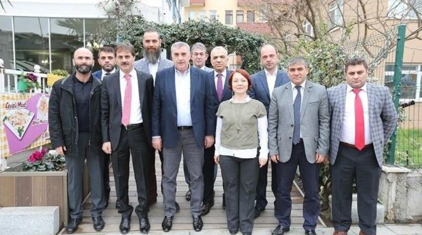 Başkan To&ccedil;oğlu&rsquo;ndan Serdivan Esnafına Ziyaret