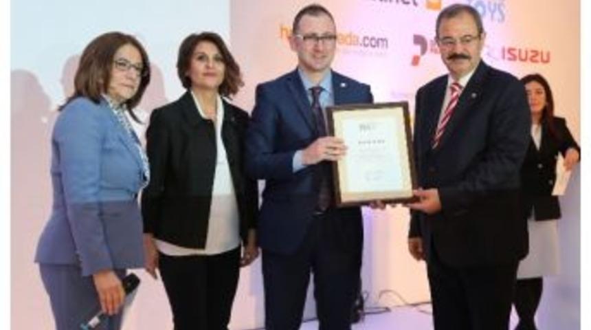 Naksan Holdıng&rsquo;e Marka Ve Itıbar &Ouml;d&uuml;l&uuml;