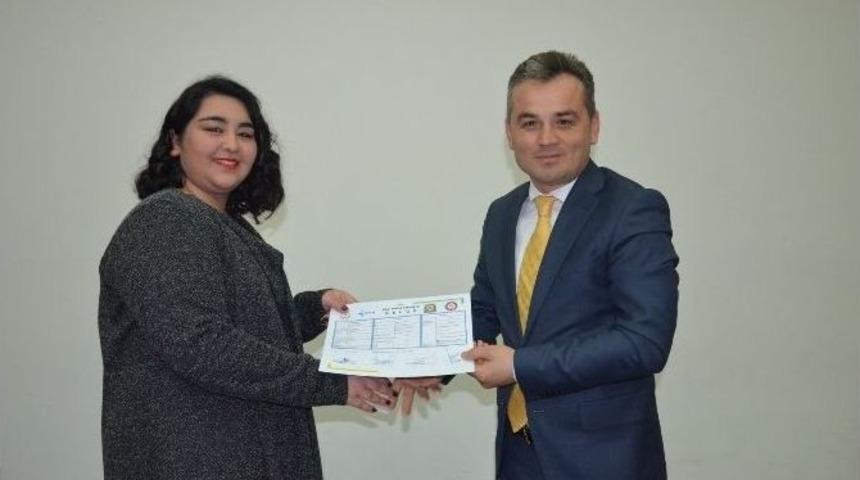 Hazır Giyim Kursiyerleri Belgelerini Aldı