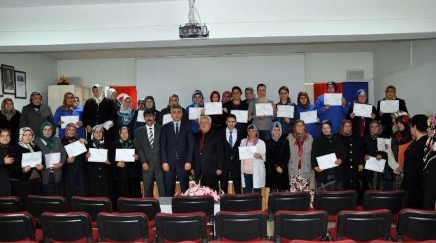 Torul&rsquo;da Kadın &Ccedil;ift&ccedil;ilere Sertifikaları Verildi