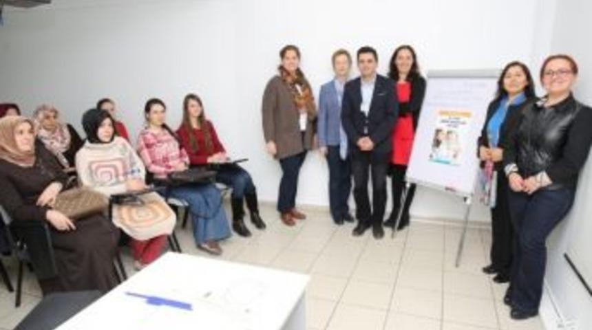 Bebek Bakıcılığı Eğitimi İle İş Sahibi Olacaklar